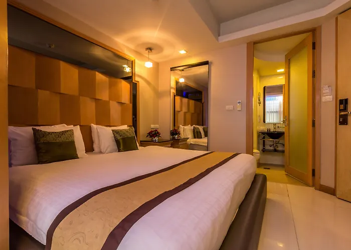 Hotel Upar Sukhumvit 11 Nana 3*