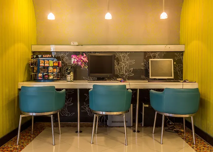 Hotel Upar Sukhumvit 11 Nana 3*