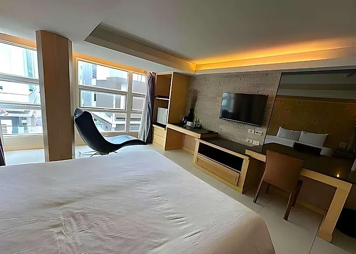 Upar Sukhumvit 11 Nana Hotel 3*